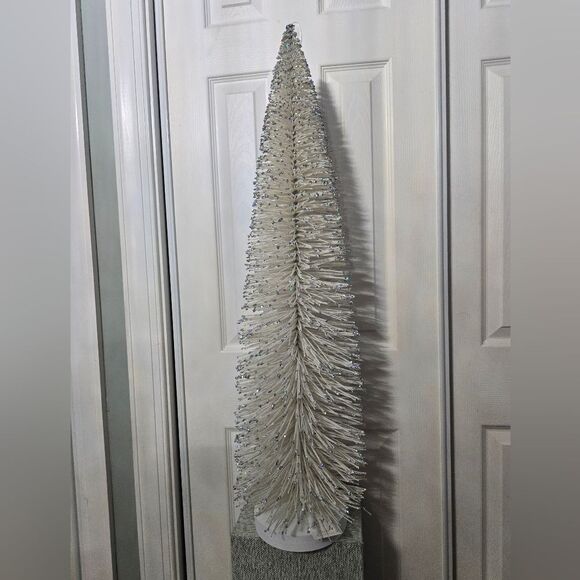 NWT Wondershop Target 2024 Large Christmas Bottle Brush Tree Sculpture 36" - Picture 15 of 16